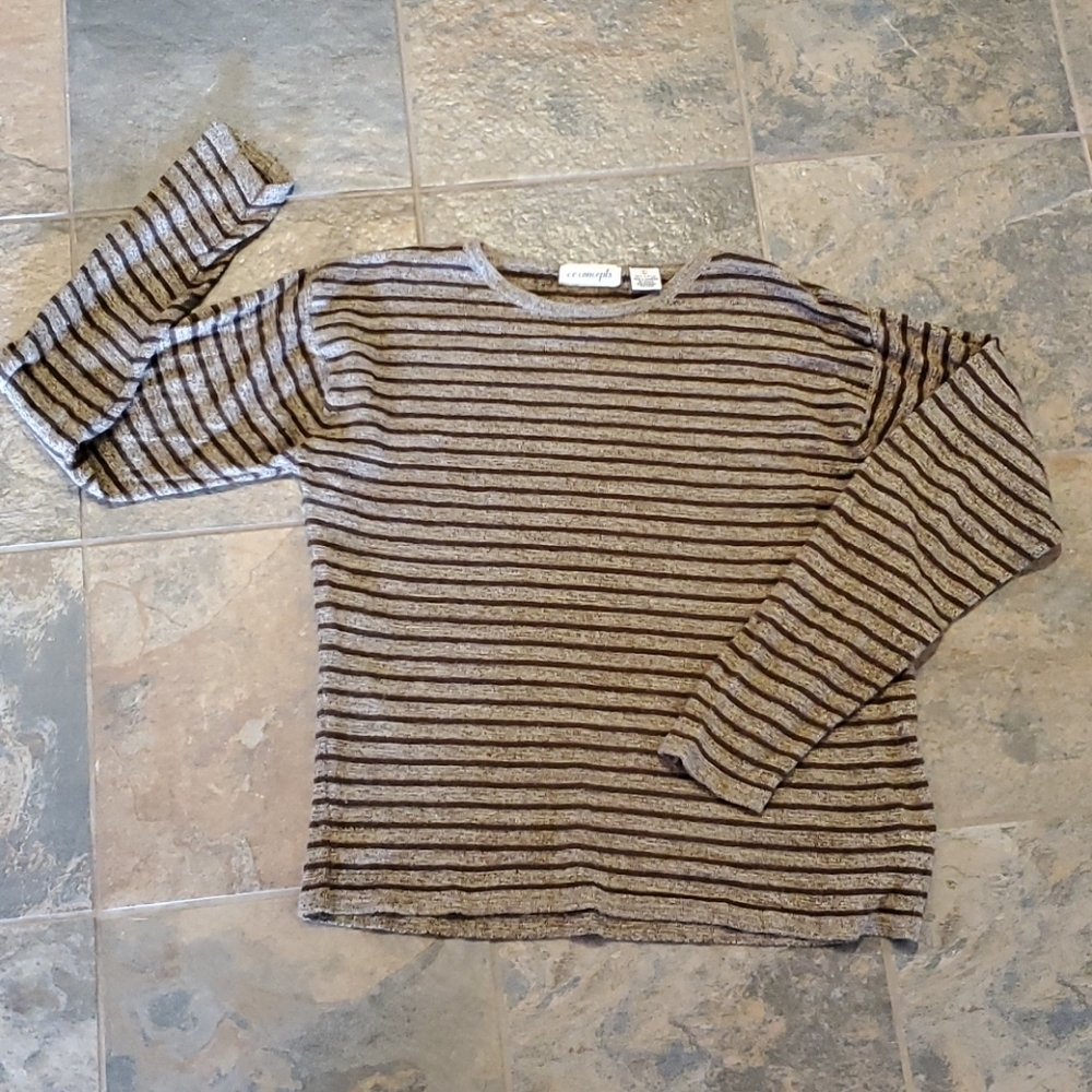 💞ce concepts* Sweater - Picture 5 of 5